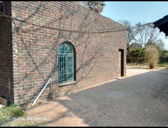 4 BEDROOM FREEHOLD FOR SALE IN ELOFF